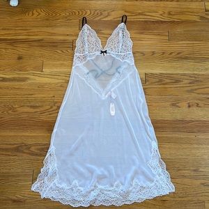 Victoria’s Secret size small white slip